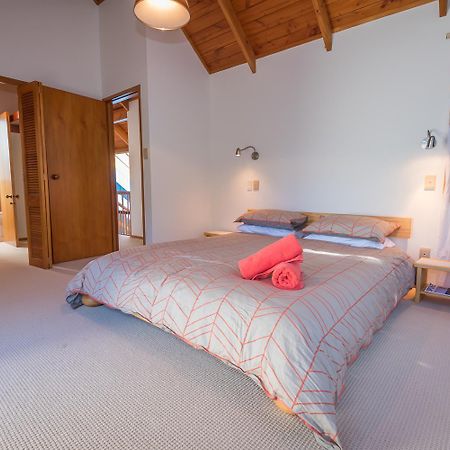 Ridge Retreat Villa Rotorua Bagian luar foto